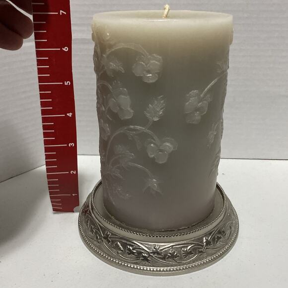 4lb Embossed Gray Candle with Attached Silvertone Base - Picture 13 of 13